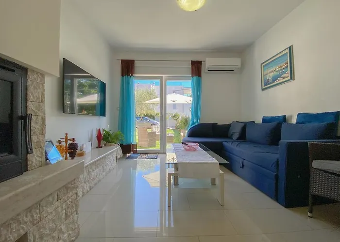 Gardenia Three Daire